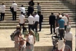 مستوطنون يقتحمون الأقصى ويؤدون طقوسا تلمودية