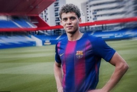 أول رد رسمي من برشلونة بشأن مستقبل "هالاند مصر"