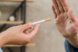 كيف تساعد البذور والمصاصات على الإقلاع عن التدخين؟