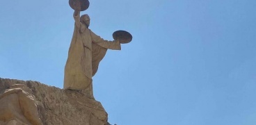 حفل صاخب داخل دير مسيحي يثير موجة غضب في مصر