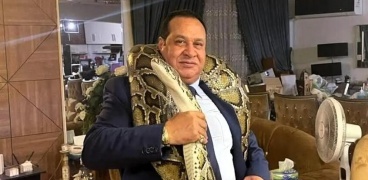 أشهر محام مصري يدافع عن نخنوخ