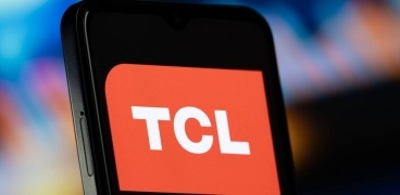 TCL تعود للأسواق مع هاتف منافس