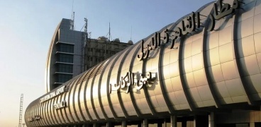 بعد غياب لسنوات.. الفنان هشام عبد الحميد يعود إلى مصر