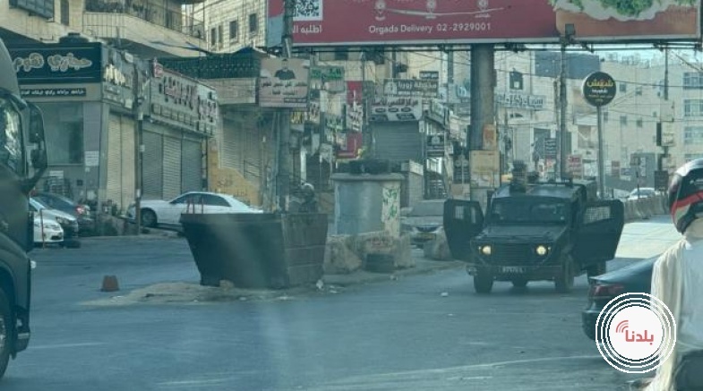 لليوم الثاني على التوالي.. الاحتلال يواصل عدوانه على مخيم قلنديا وسط عمليات دهم وتفتيش للمنازل