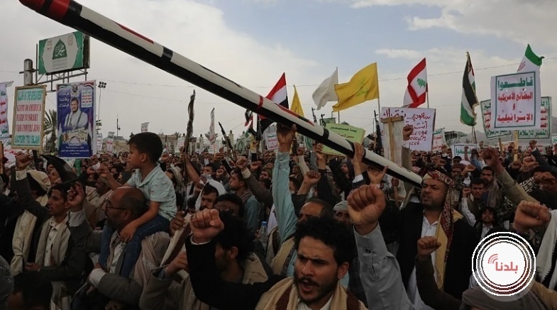 الحوثيون يعلنون مهاجمة قاعدة جوية سعودية بعشرات الصواريخ والمسيرات