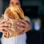 كيف يسبب الخبز السمنة حتى دون زيادة كمية الطعام؟