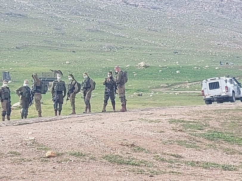 الاحتلال يدمير ويصادر عشرات الخيام والبركسات في الأغوار