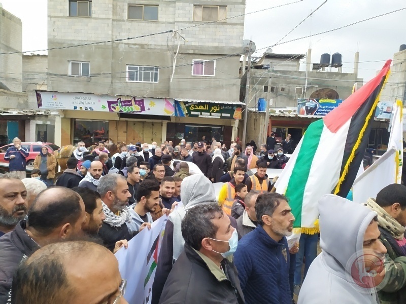 وقفة احتجاجية ضد تقليصات وكالة الغوث بخان يونس