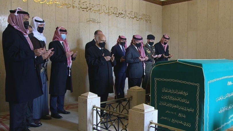 أول ظهور للأمير حمزة برفقة عاهل الأردن منذ الأزمة