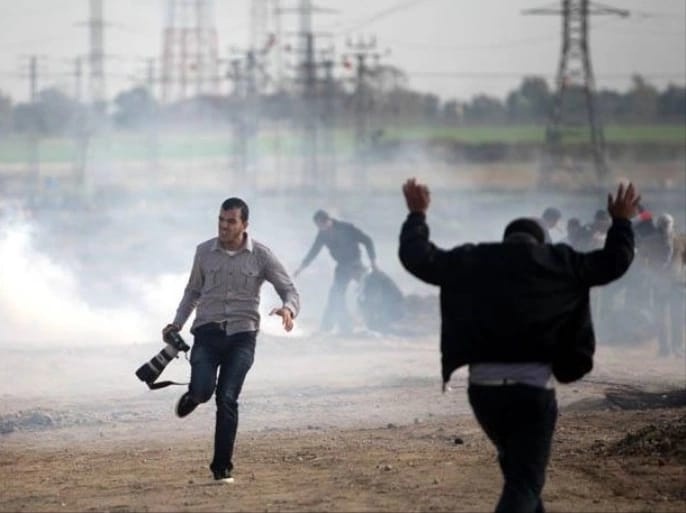نقابة الصحفيين الفلسطينين تشيد بالطواقم وتحذر من الجرائم