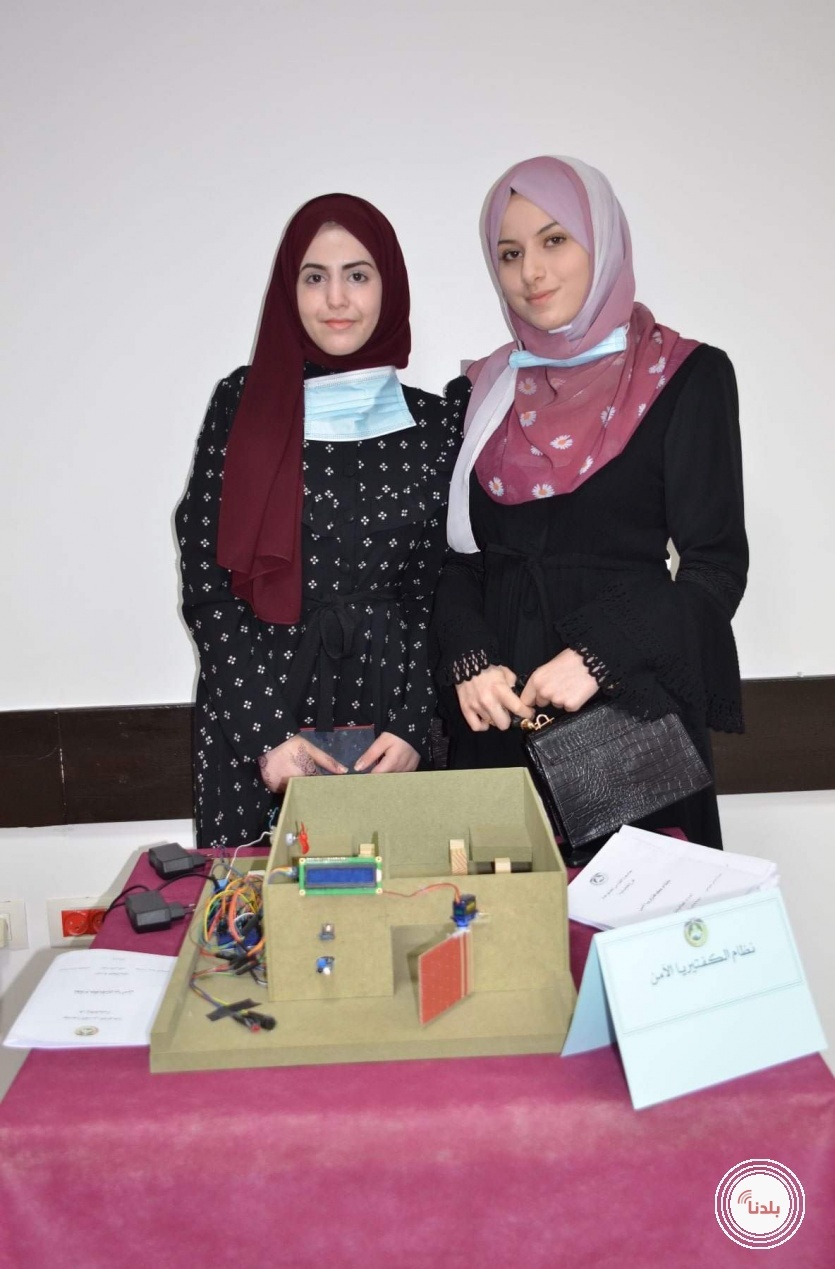 "القدس المفتوحة" تنظم معرض "التكنولوجيا في خدمة المجتمع" وتفتتح مختبر كلية الإعلام بفرع قلقيلي