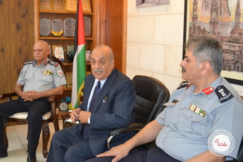 الدفاع المدني في بيت لحم يتسلم منحة من الدفاع المدني لتشيكي
