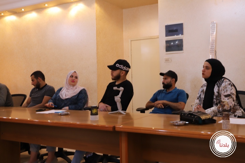 اهالي بيت امر يسائلون البلدية والحكم المحلي