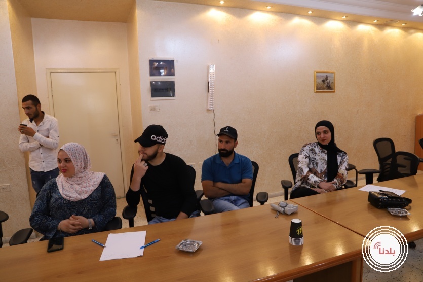 اهالي بيت امر يسائلون البلدية والحكم المحلي