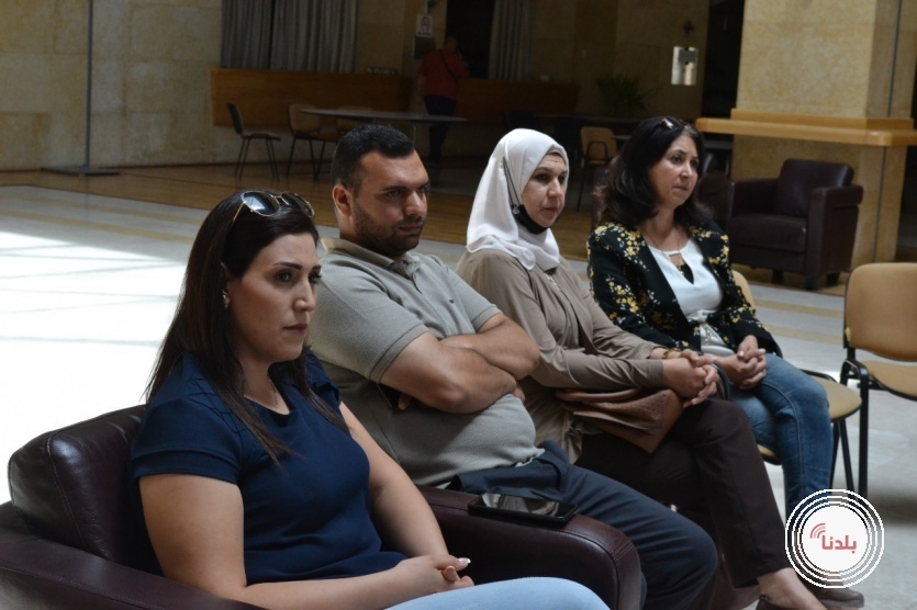 اعضاء المجلس الاستشاري والتنفذي في زيارة لقصر المؤتمرات