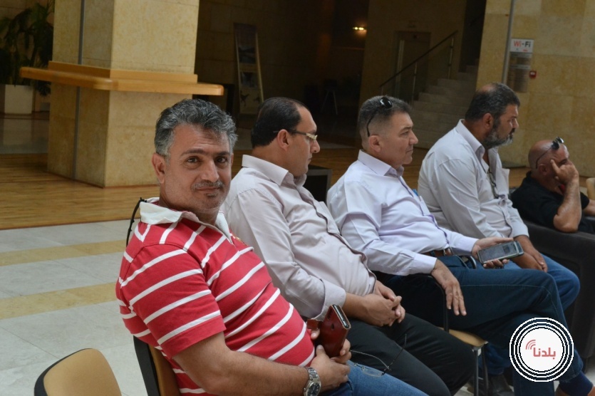 اعضاء المجلس الاستشاري والتنفذي في زيارة لقصر المؤتمرات