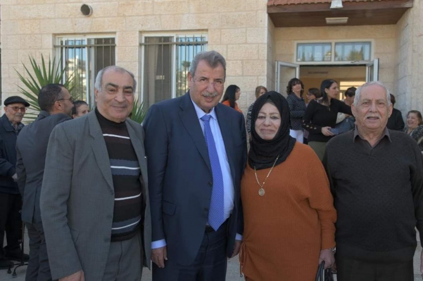 خوري يتفقد نادي المسنين في بيت ساحور 