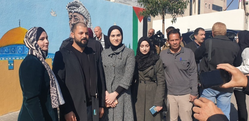 افتتاح جدارية في الخليل تخليدا للراحل الشهيد ياسر عرفات