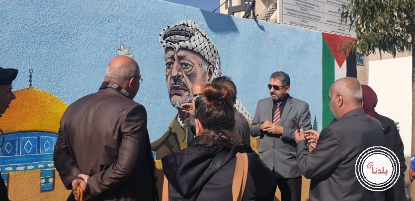 افتتاح جدارية في الخليل تخليدا للراحل الشهيد ياسر عرفات