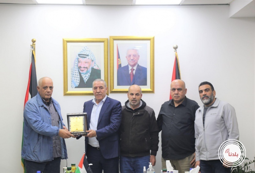 الشيخ يلتقي  فعاليات ومؤسسات مخيم قلنديا