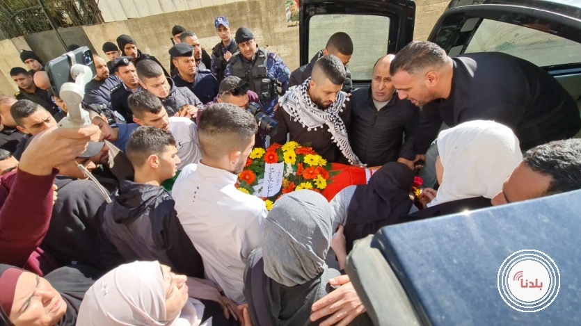 بالدموع والألم ...تشييع جثمان الشهيد هيثم مبارك في رام الله 