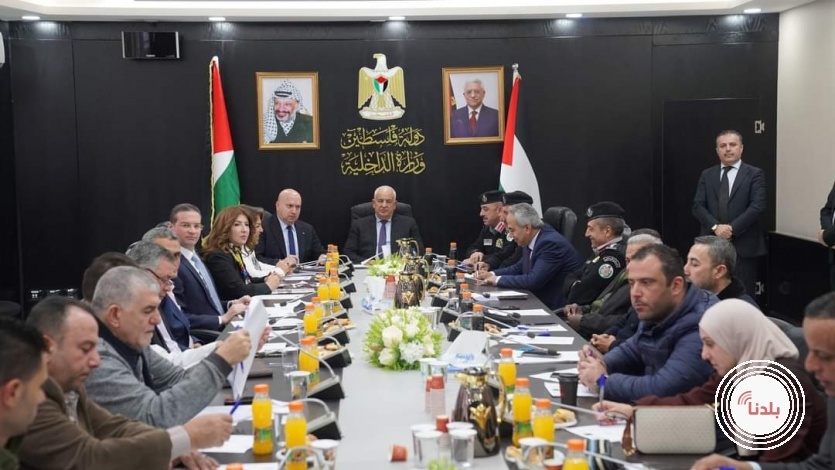 وزير الداخلية يترأس اجتماع المجلس الأعلى للدفاع المدني