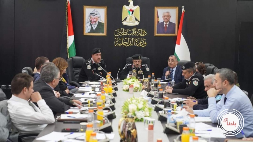 وزير الداخلية يترأس اجتماع المجلس الأعلى للدفاع المدني