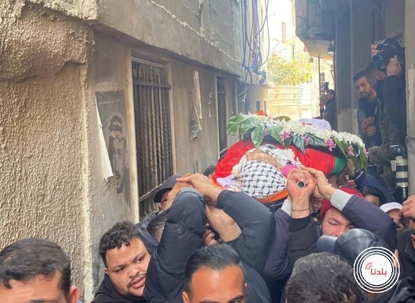 مخيما بلاطة وقلنديا يشيّعان جثماني الشهيدين أحمد أبو جنيد وسمير اصلان