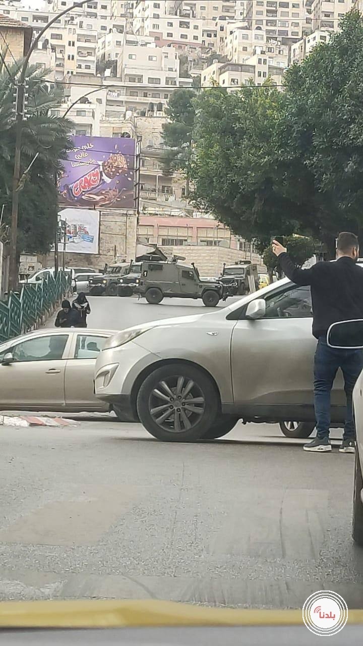 بينهم صحفيين - عشرة إصابات  خلال اقتحام الاحتلال مدينة نابلس 