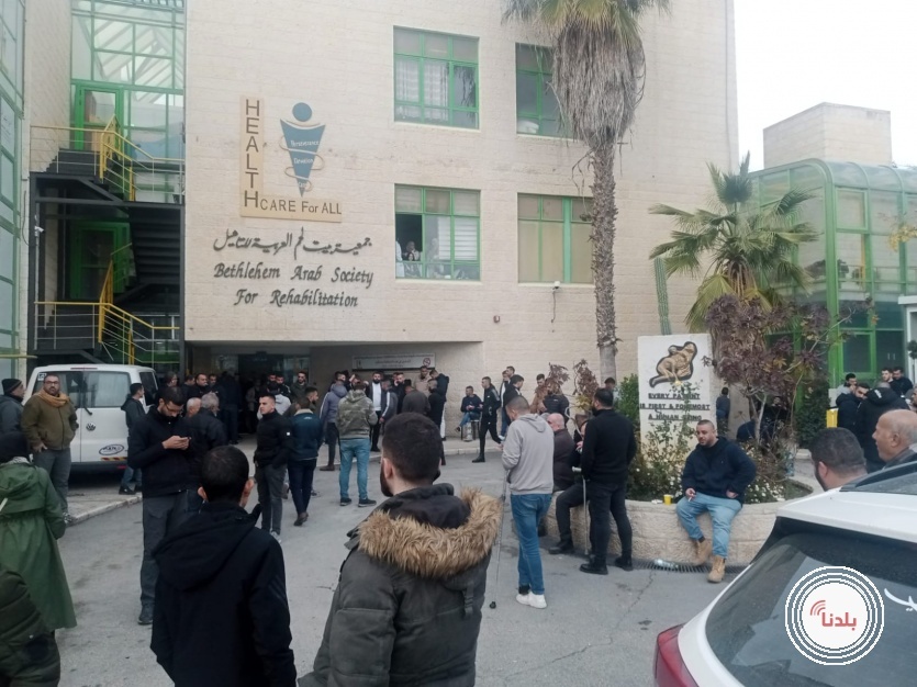 استشهاد الطفل عمر الخمور متأثراً بجراحه