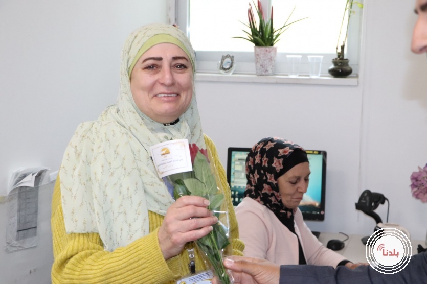 إدارة كهرباء القدس تكرم موظفاتها بيوم الأم 