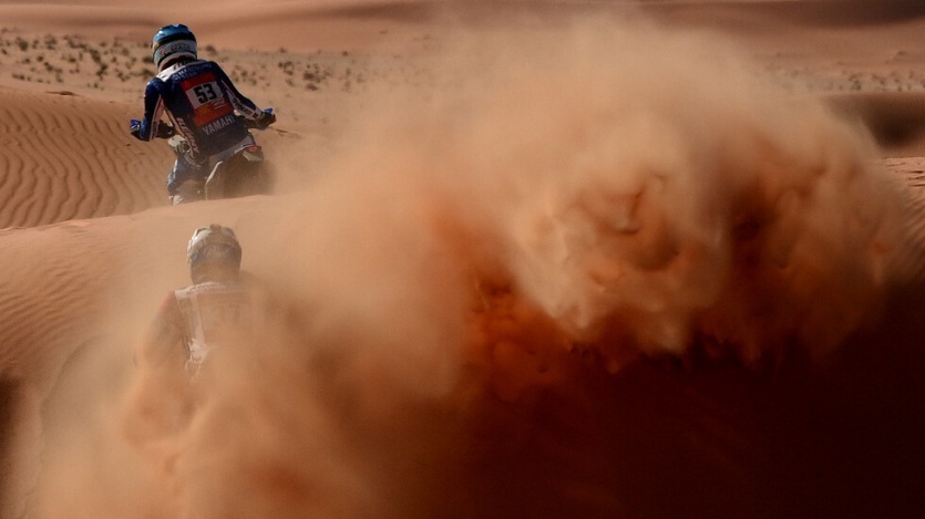 انسحاب متصدر الدراجات النارية كورنيخو بعد تعرضه لحادث في رالي داكار