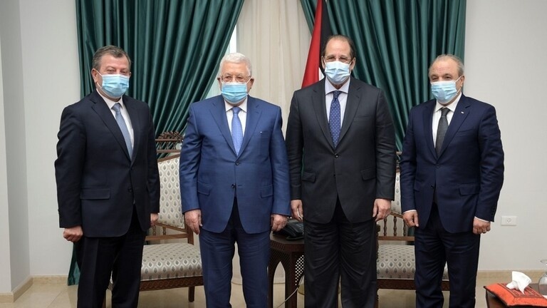 (الرئيس الفلسطيني و رئيسي المخابرات المصرية والأردنية