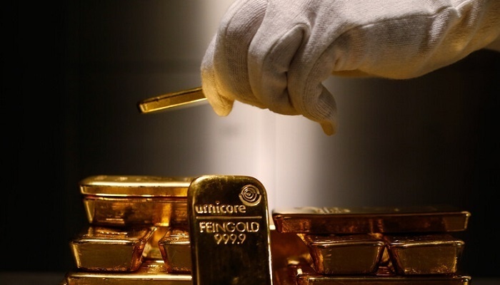 الذهب يصعد مع تراجع الدولار