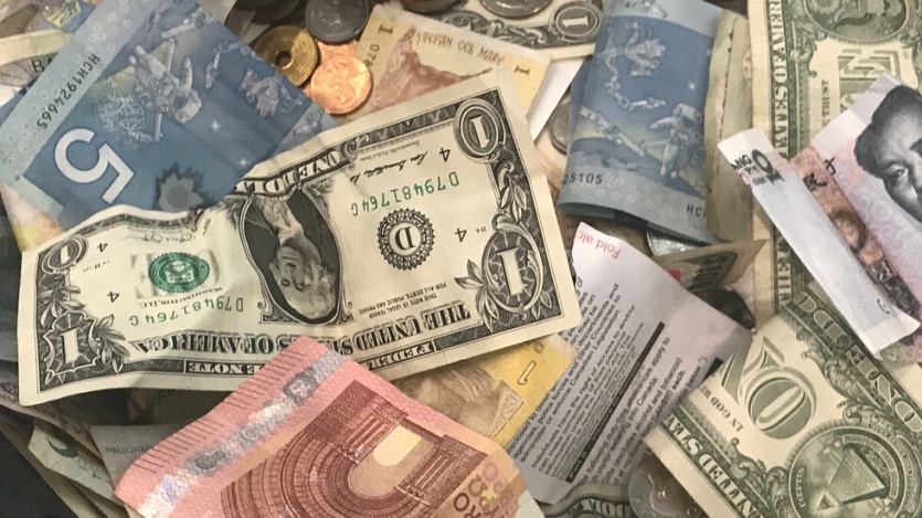 خبراء يحددون العملات التي يمكن جني المكاسب من الاستثمار فيها في 2021 