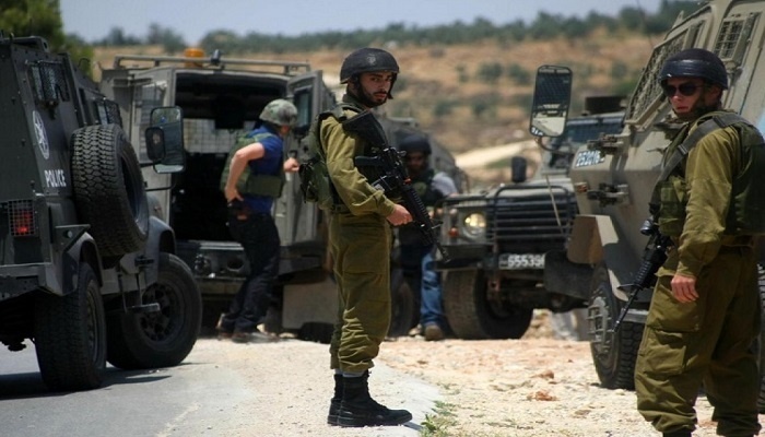 الاحتلال يزعم اعتقال فلسطيني حاول تنفيذ عملية طعن قرب نابلس