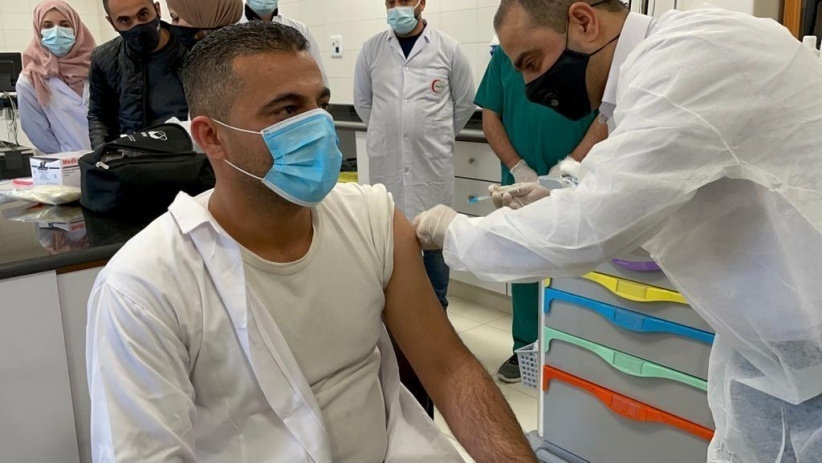 الصحة: تسلمنا 12 ألف جرعة من اللقاحات وهكذا جرى توزيعها