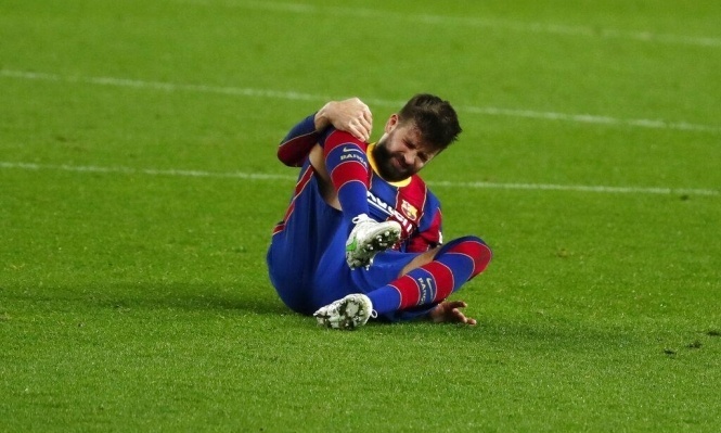 إسبانيا: برشلونة يعلن إصابة بيكيه