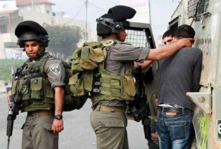 الاحتلال يعتقل شابا من قرية صفا غرب رام الله