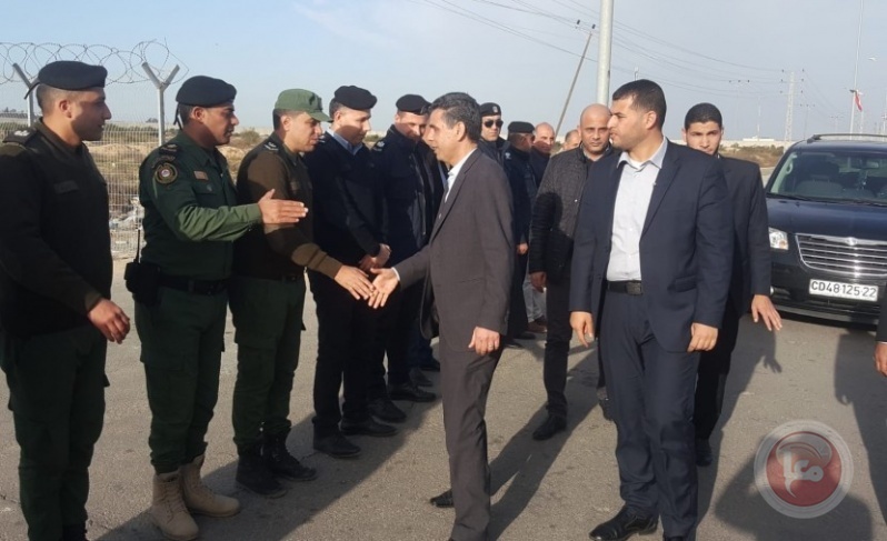 الوفد المصري اثناء وصوله لقطاع غزة