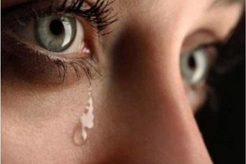 فوائد الدموع