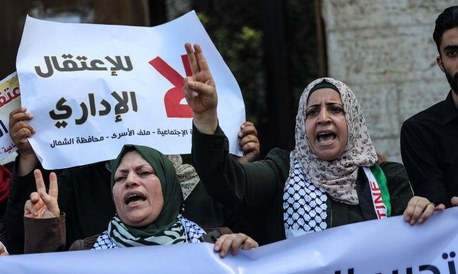 الأسرى الإداريون يقاطعون محاكم الاحتلال منذ 132 يوما
