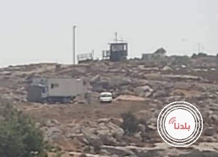 مستوطنون ينصبون "كرفانات" على أراضي "خلة النحلة" جنوب بيت لحم