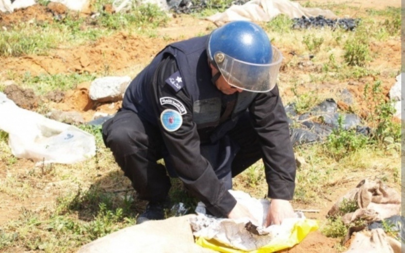 شرطة طولكرم تتلف جسما مشبوها 