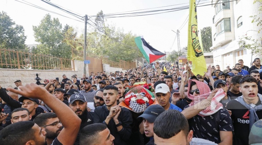 تشييع جثمان الفتى الشهيد محمد نوري في مدينة البيرة