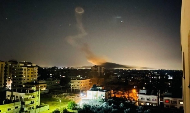 غارات إسرائيلية على مواقع في قطاع غزة