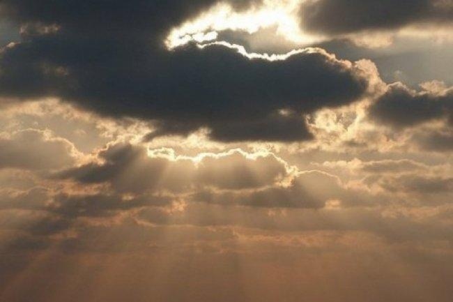 حالة الطقس: أجواء غائمة جزئيا إلى صافية