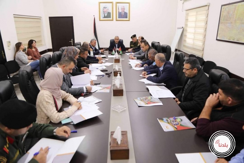الضابطة الجمركية تناقش تنفيذ قرار مجلس الوزراء بالتعامل مع المركبات غير القانونية في  قلقيلية