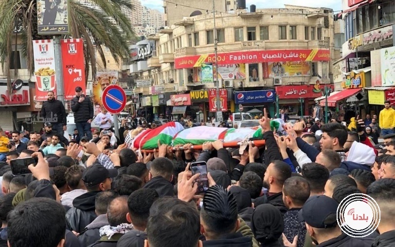 مخيما بلاطة وقلنديا يشيّعان جثماني الشهيدين أحمد أبو جنيد وسمير اصلان