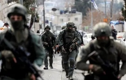 الاحتلال يشن حملة اعتقالات في الضفة والقدس